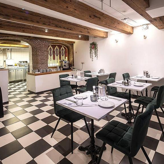 Horecaruimte in souterrain op toplocatie