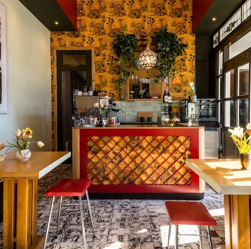 Thai Restaurant Bar in de Baarsjes