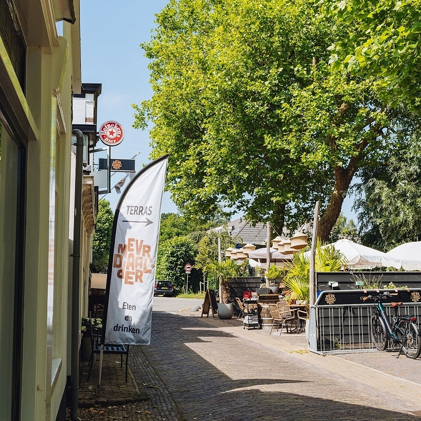 Restaurant in pittoresk dorp aan de Vecht